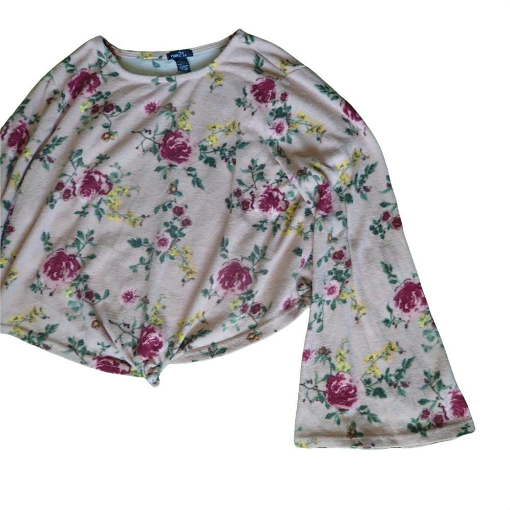 RUE21 LS FLORAL BOTTOM KNOT TOP - L
